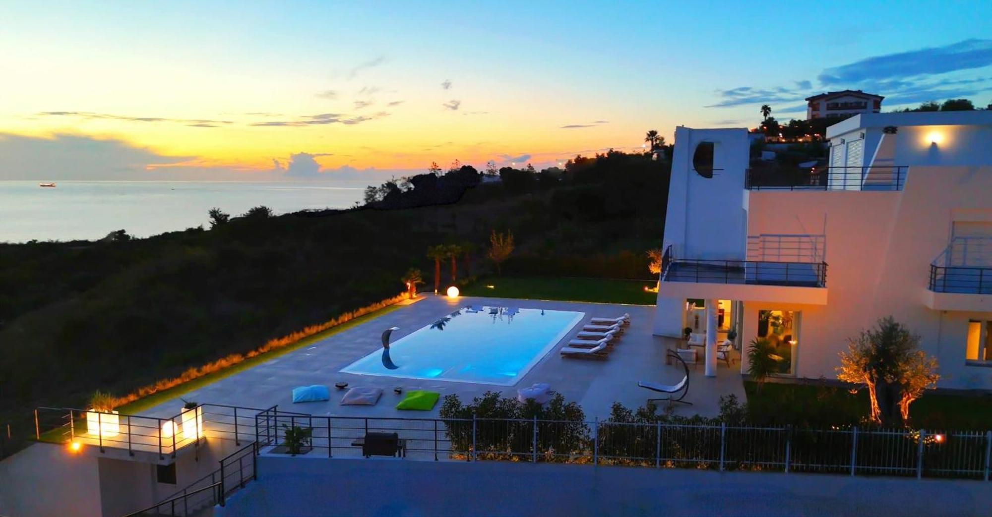 Villa Esmi Durres Kryemedhej Exterior photo