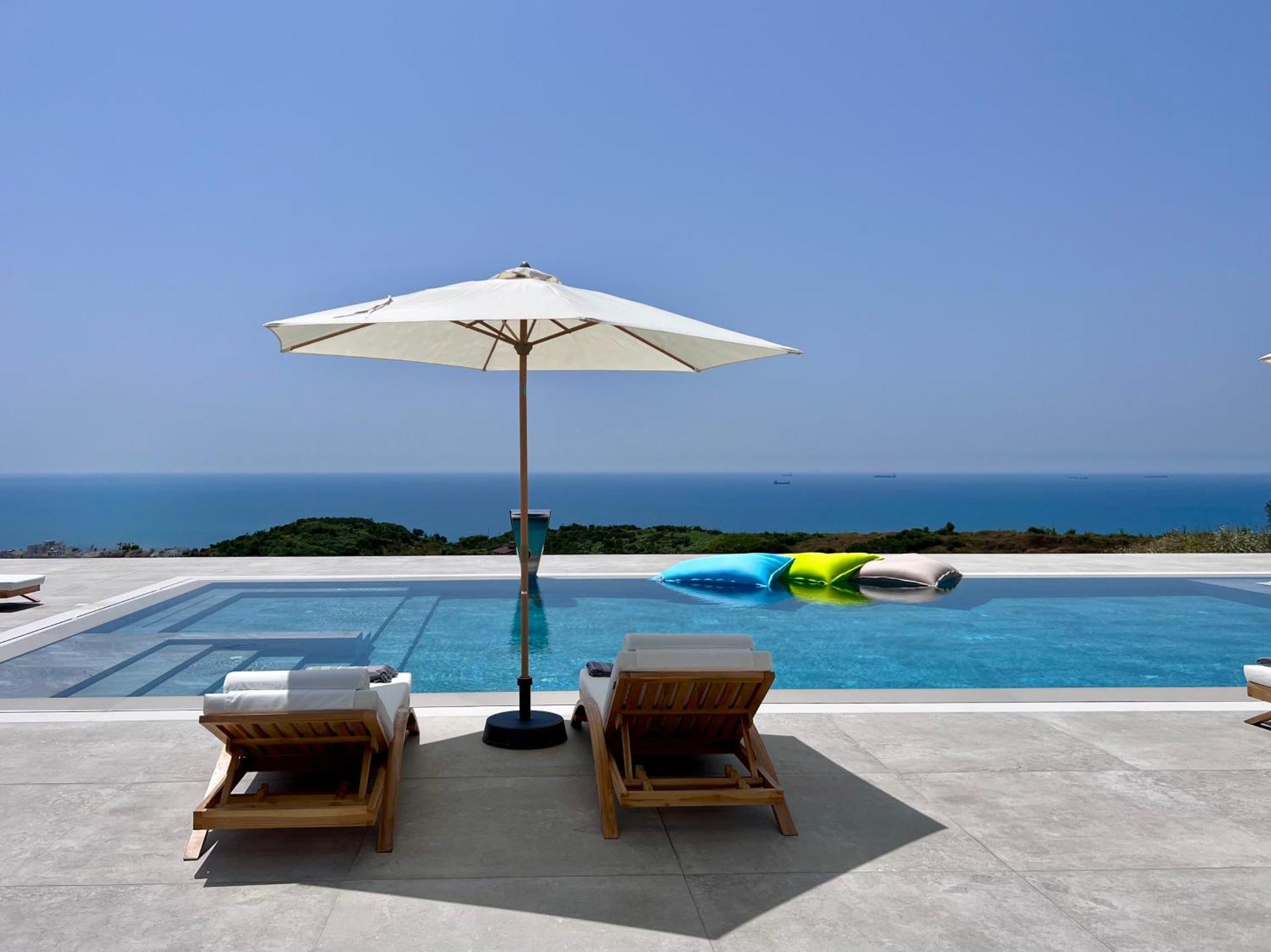 Villa Esmi Durres Kryemedhej Exterior photo