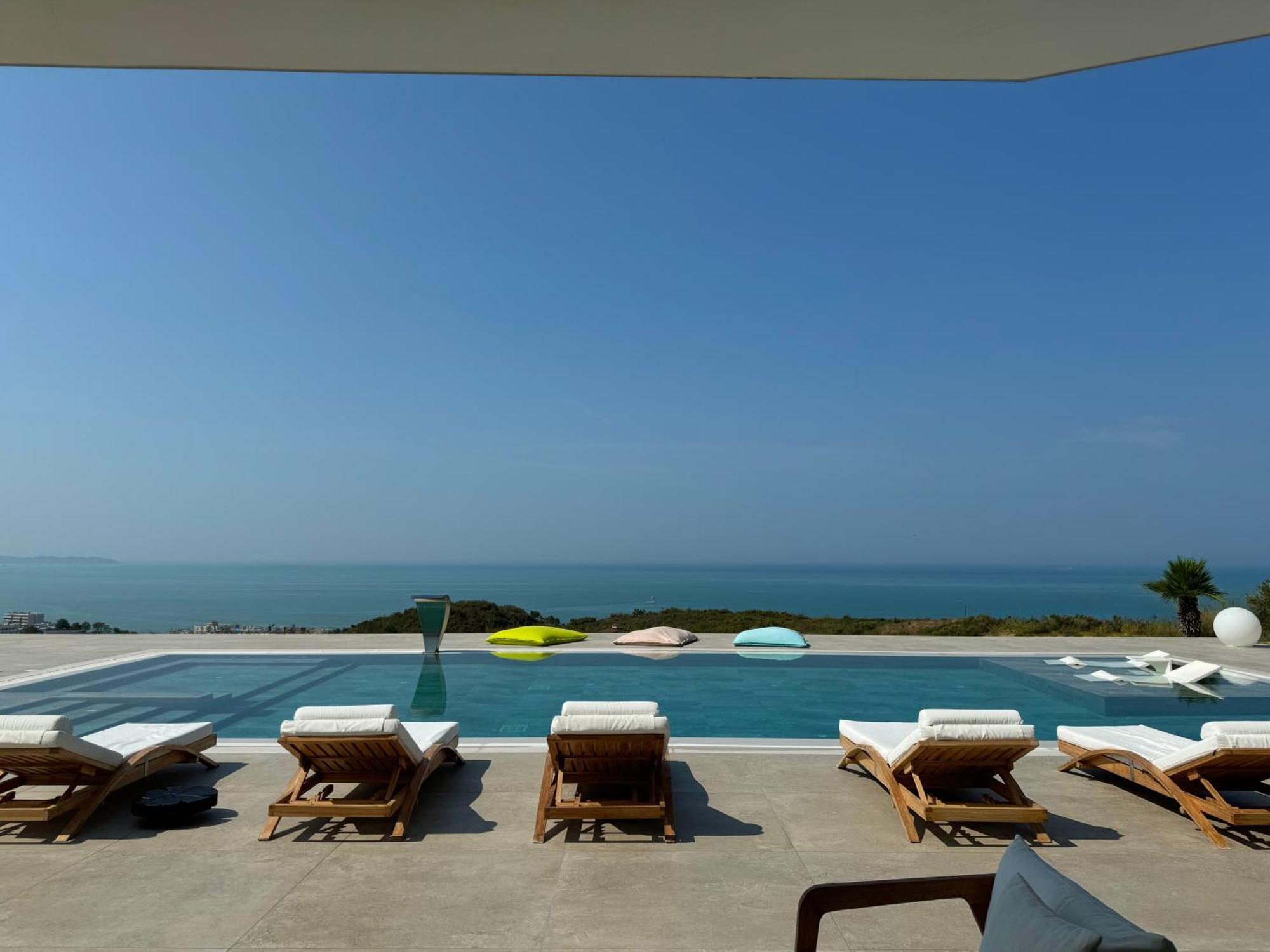 Villa Esmi Durres Kryemedhej Exterior photo