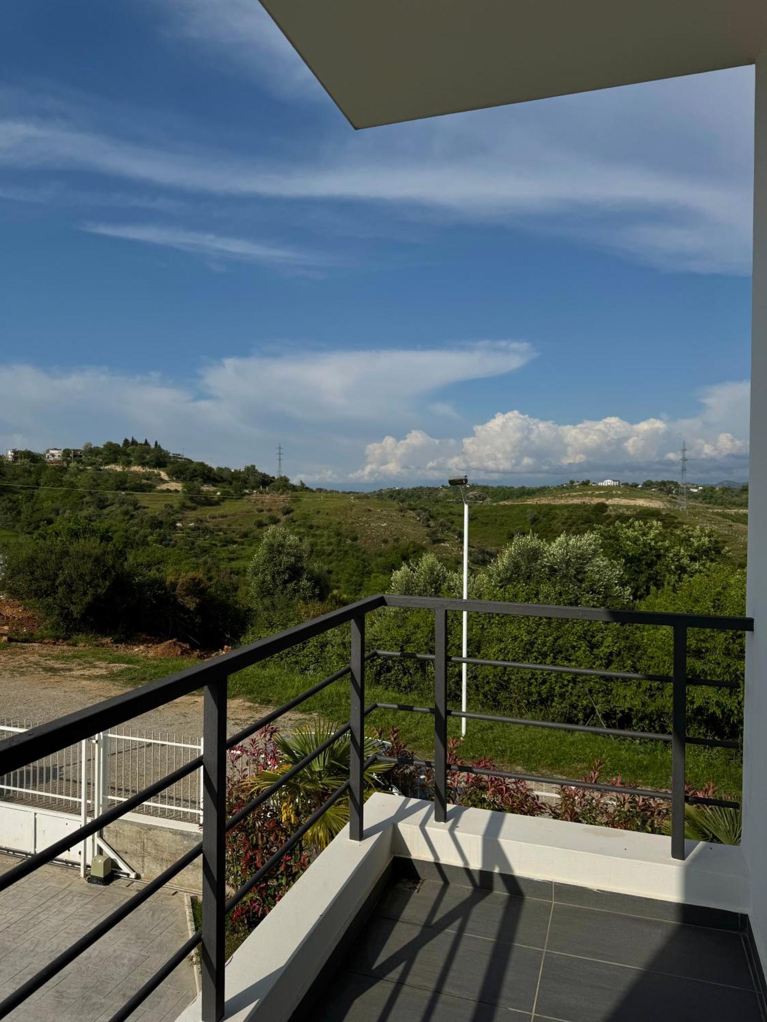Villa Esmi Durres Kryemedhej Exterior photo