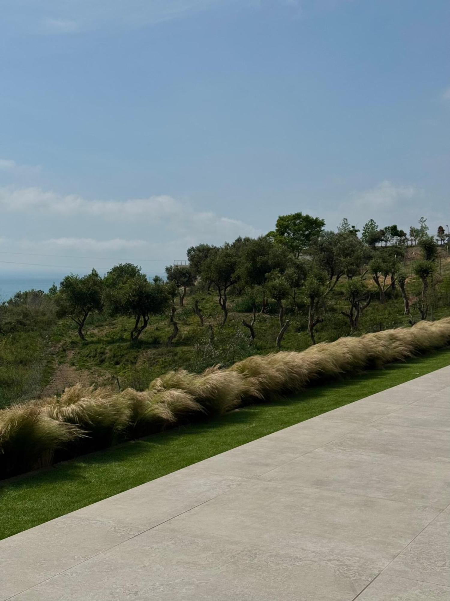 Villa Esmi Durres Kryemedhej Exterior photo